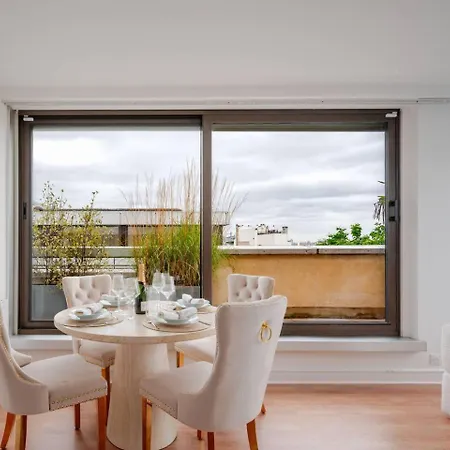 Elysee's Apartment
